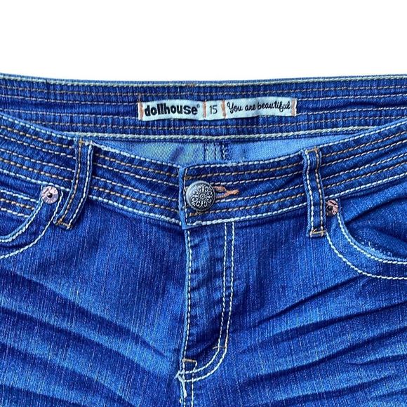 Dollhouse Bootcut Jeans 15 Women’s Dark Wash Gently Used - Picture 2 of 5